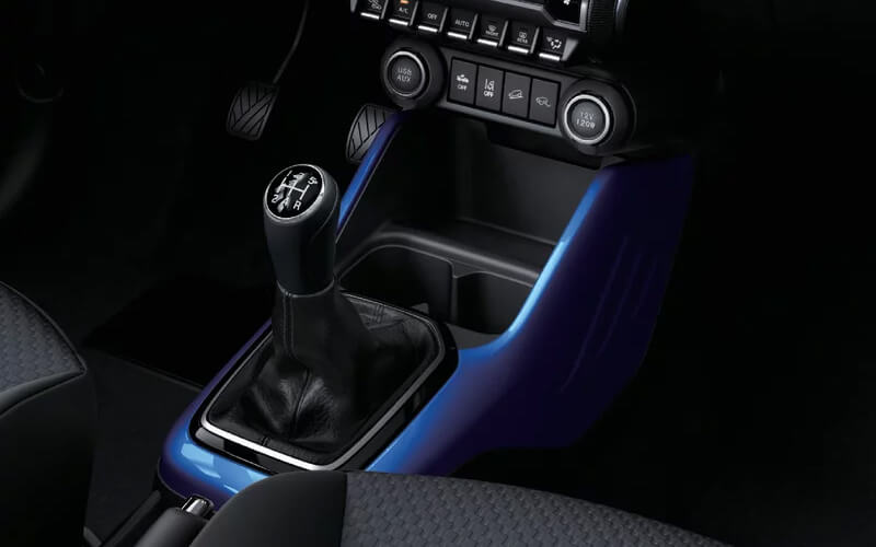 3D render of a Suzuki with the Centre Console Surround accessory attached