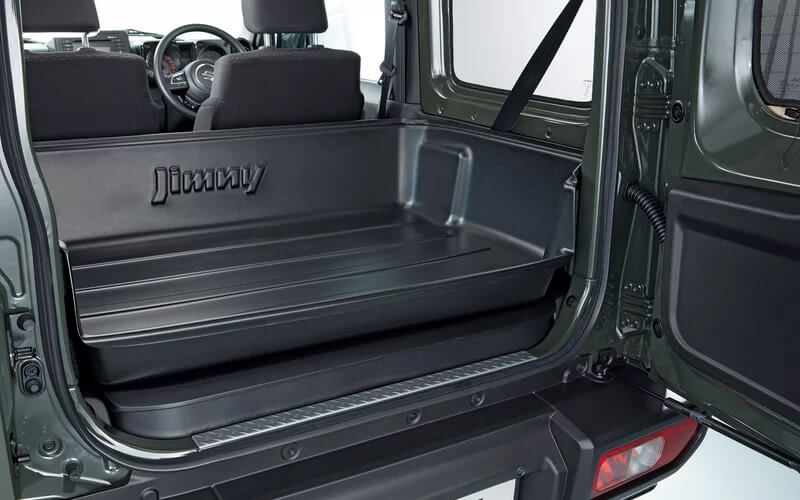 3D render of a Suzuki with the Cargo tray: Large accessory attached