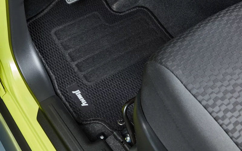 3D render of a Suzuki with the Floor Mat Set, Carpet accessory attached